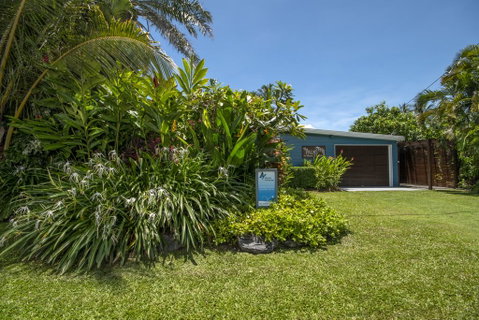 Palms On Newell - Pubs and Clubs 3
