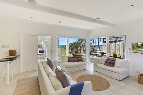 Pandanus - Peregian Beach - Pubs and Clubs 2