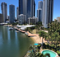 Panorama Tower Riverfront Apartments - Pubs and Clubs