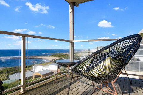 PANORAMA VIEWS - Spectacular Ocean Views - Pubs and Clubs 0