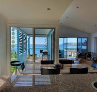 Paradise House Boat Harbour Beach - Pubs and Clubs