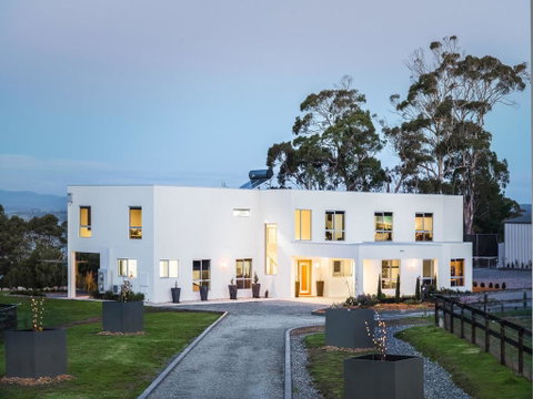 Paradise Point - Tamar Valley 14 Persons Residence With Pool - Pubs and Clubs 1