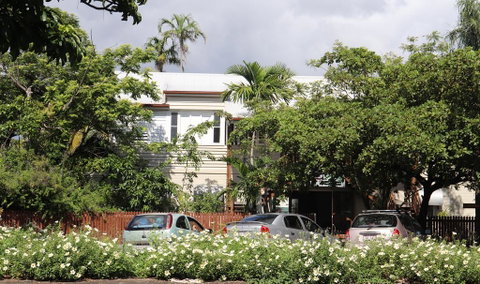 Paradise Travellers Rest - Pubs and Clubs 3
