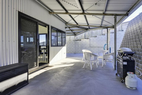 Park Beach Retreat - Pubs and Clubs 1