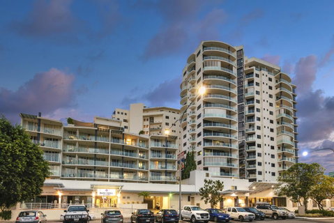 Park Regis City Quays - Pubs and Clubs 1