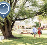Parklands Resort  Conference Centre - Pubs and Clubs