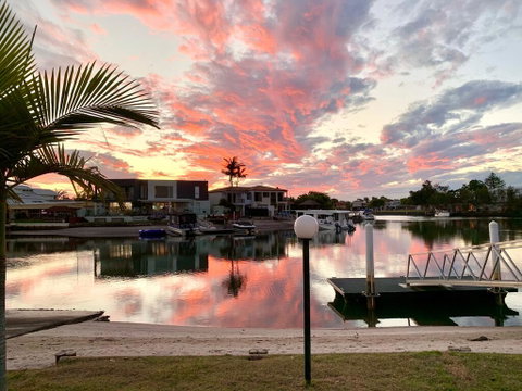 Pelican Cove Apartments - Pubs and Clubs 2