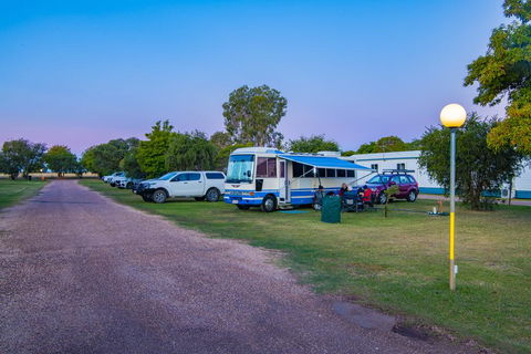 Pelican Rest Tourist Park - Pubs and Clubs 2