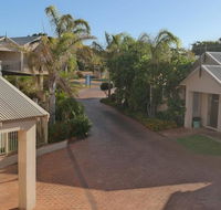 Pelican Shore Villas Kalbarri - Pubs and Clubs