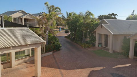 Pelican Shore Villas Kalbarri - Pubs and Clubs 0