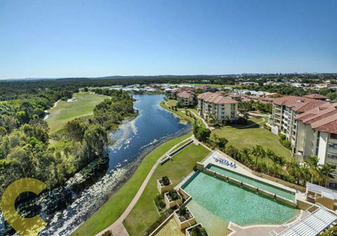 Pelican Waters Golf Resort And Spa Unit 1006 - Pubs and Clubs 1