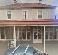 Pembroke Hotel - Pubs and Clubs