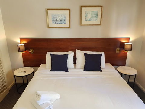 PERTH CBD APARTMENTS - Go Out 2