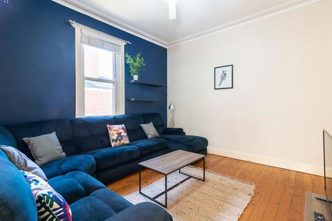 PET FRIENDLY FAMILY HOME WILLOUGHBY - Go Out 0