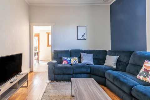 PET FRIENDLY FAMILY HOME WILLOUGHBY - Go Out 3