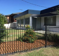 Pet Friendly home walking distance to Surf Beach - North St Woorim - Go Out