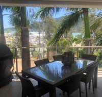 Phil's Place on Airlie - Go Out