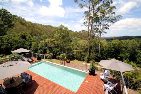 Phoenix Eumundi Bed & Breakfast - Pubs and Clubs 3