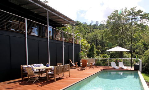 Phoenix Eumundi Bed & Breakfast - Pubs and Clubs 2