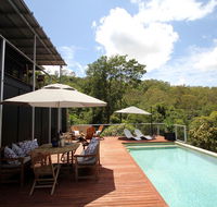 Phoenix Eumundi Bed  Breakfast - Pubs and Clubs