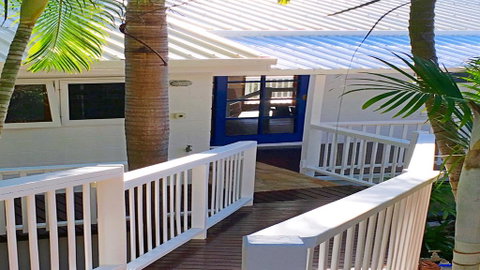 Pineapple House Whitsundays - Go Out 3