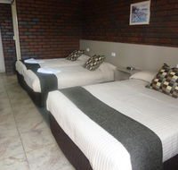 Pioneer Lodge Motel - Pubs and Clubs