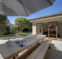 Plantation Bay - Pubs and Clubs