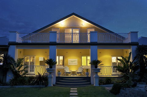 Plantation House At Whitecliffs Bed And Breakfast - Pubs and Clubs 0