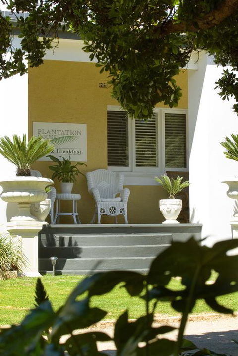Plantation House At Whitecliffs Bed And Breakfast - Pubs and Clubs 3