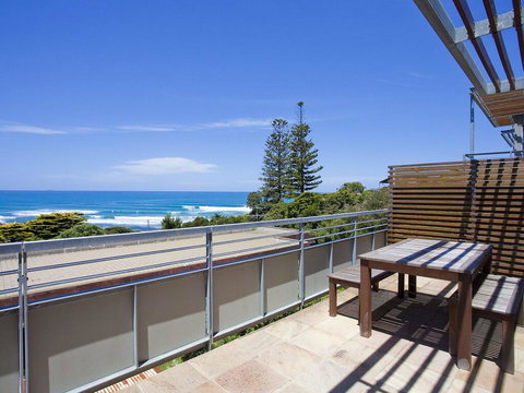 POINT GREY APARTMENT 14 - The Point - Pubs and Clubs 0