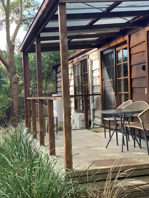 Port Bayou Cottage - Pubs and Clubs 1