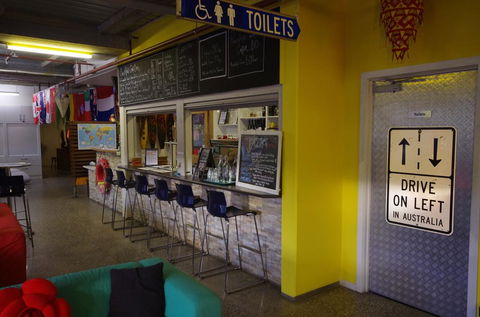 Port Campbell Hostel - Pubs and Clubs 0