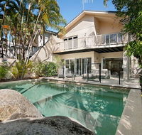 Port Douglas Condo - Pubs and Clubs