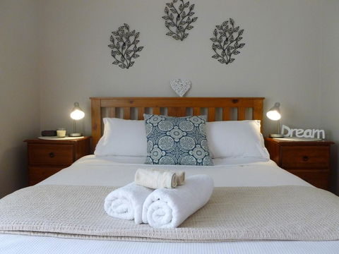 Port Lincoln Holiday Houses - Pubs and Clubs 2