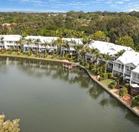 Portside Noosa Waters - Pubs and Clubs