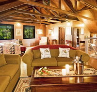 Possum Lodge At Cloudhill Estate - Pubs and Clubs