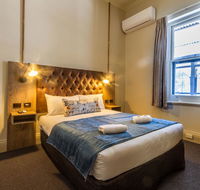 Pretoria Hotel - Pubs and Clubs