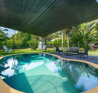 Private Pool Big Backyard Aircon - Paradise - Pubs and Clubs