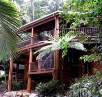 Private Rainforest Retreat with lagoon style pool - Pubs and Clubs