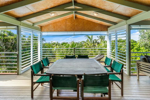 Private Tropical Oasis, Marcus Beach - Pubs and Clubs 1