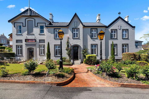 Quality Hotel Colonial Launceston - Pubs and Clubs 0