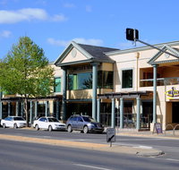 Quality Hotel Sherbourne Terrace - Pubs and Clubs