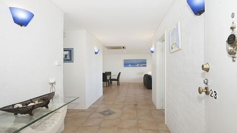 Quarterdeck 23 - WiFi - Go Out 1
