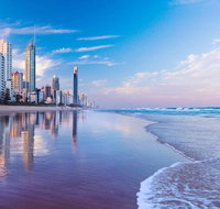 Queensland's Tallest Resort Hamilton Avenue Surfers Paradise - Pubs and Clubs
