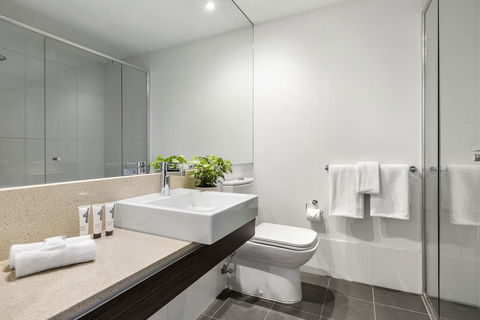 Quest Caroline Springs - Pubs and Clubs 1