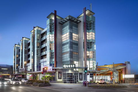 Quest Caroline Springs - Pubs and Clubs 0