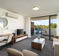 Quest Kelvin Grove - Pubs and Clubs