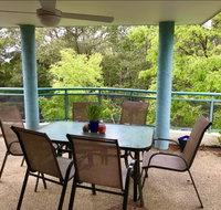 Quiet North Parra Apartment Rooms across from Park - Pubs and Clubs