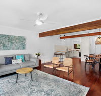 Quiet Waterfront Retreat in Family Neighbourhood - Pubs and Clubs