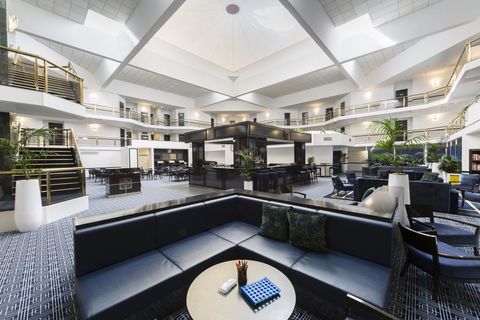 Ramada Diplomat Canberra - Pubs and Clubs 3